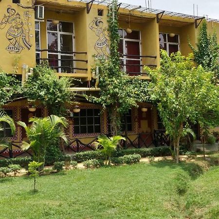 بولبور Roshnai Village Resort المظهر الخارجي الصورة