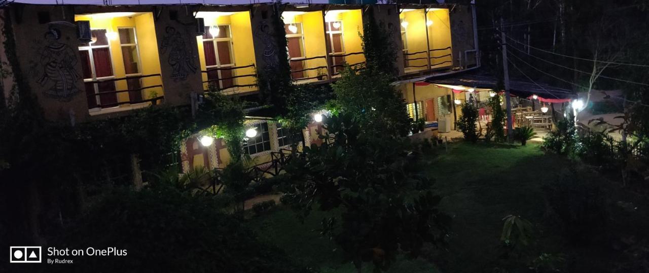 بولبور Roshnai Village Resort المظهر الخارجي الصورة