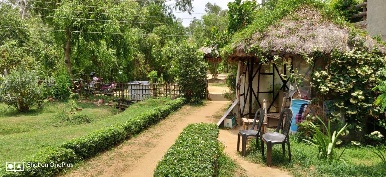 بولبور Roshnai Village Resort المظهر الخارجي الصورة